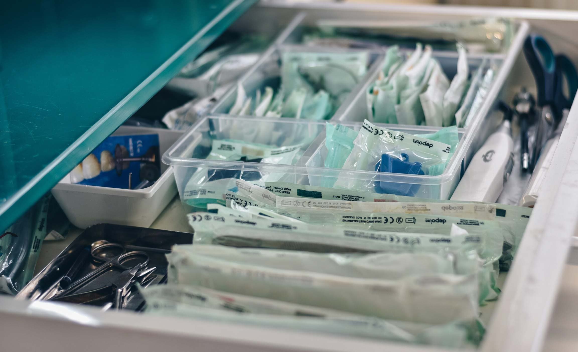 Medical dermatology instruments and equipment